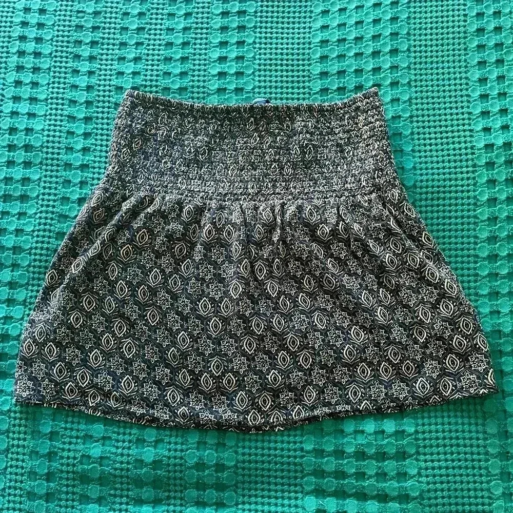 NWOT Viscose shimmer mini skirt from Istanbul with stretchy waistband